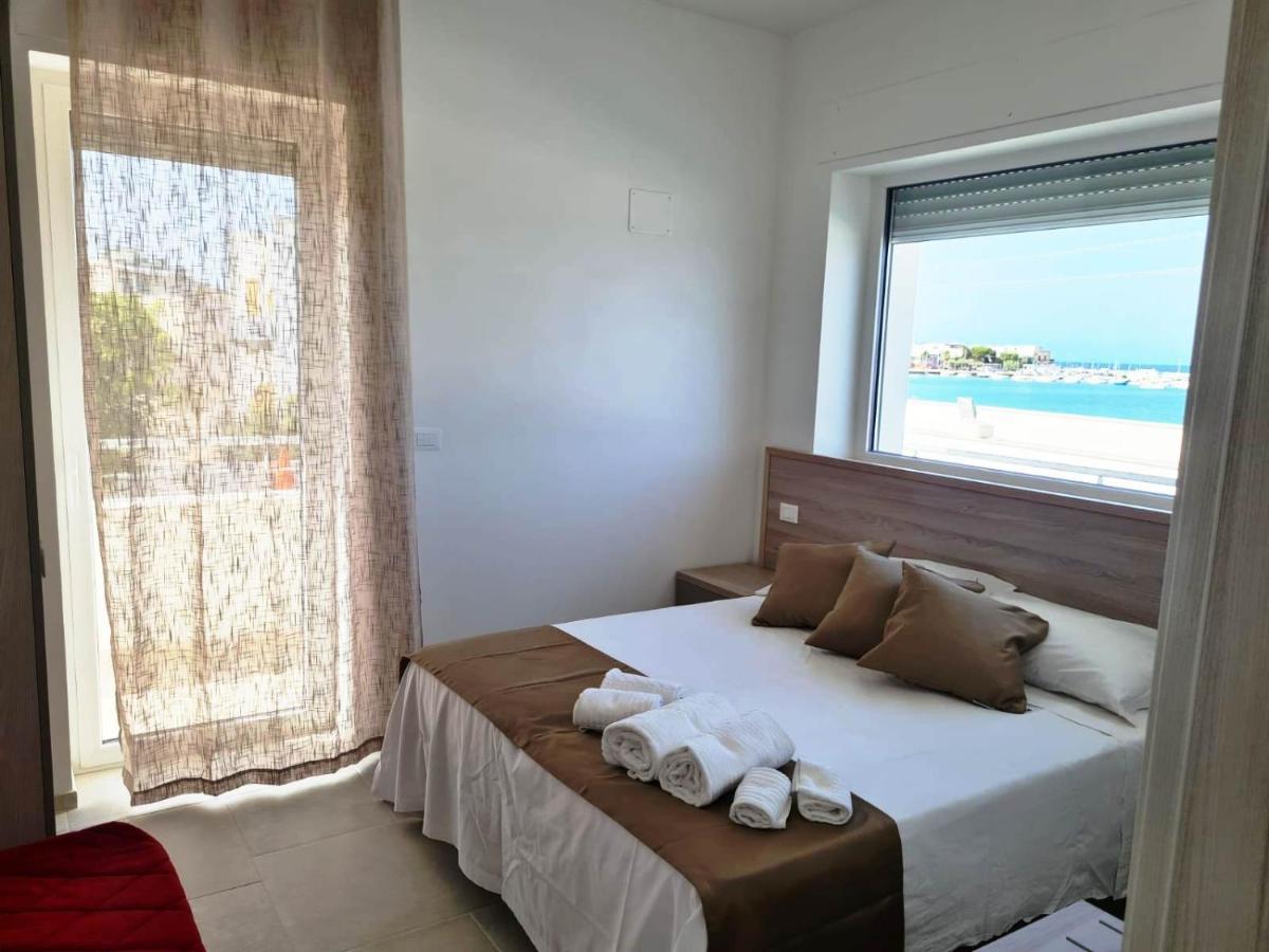 B&B A Un Passo Dal Mare Торе Кане Екстериор снимка